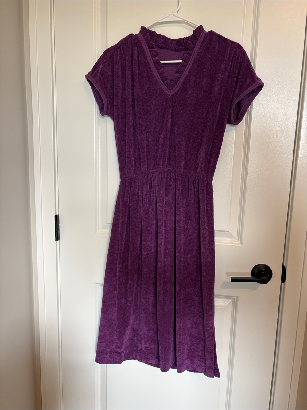 Women’s Vintage Ruffled V-Neck Terrycloth Swim Coverup in Deep Purple
